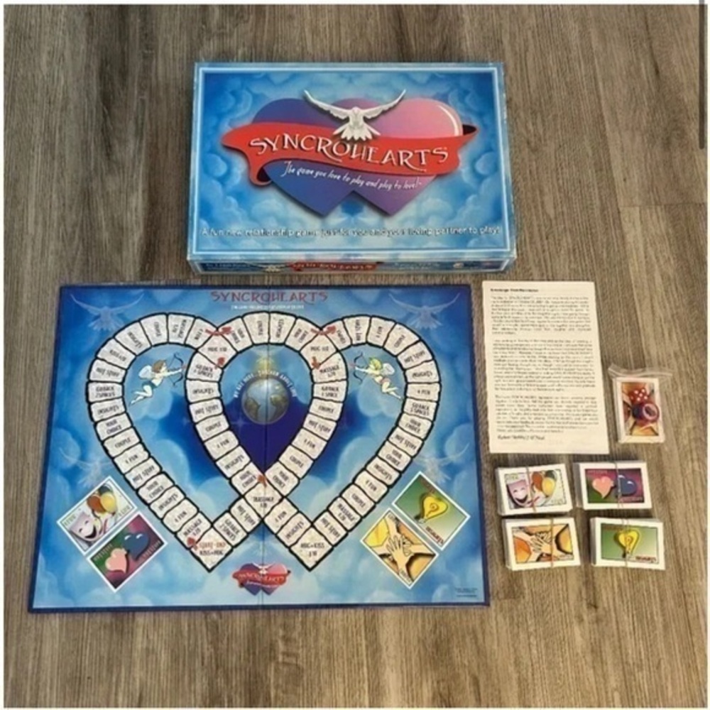 SYNCROHEARTS 2005 couples board game. 2 adult players. Like new condition.